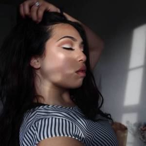 Meet your Posher, Beatriz